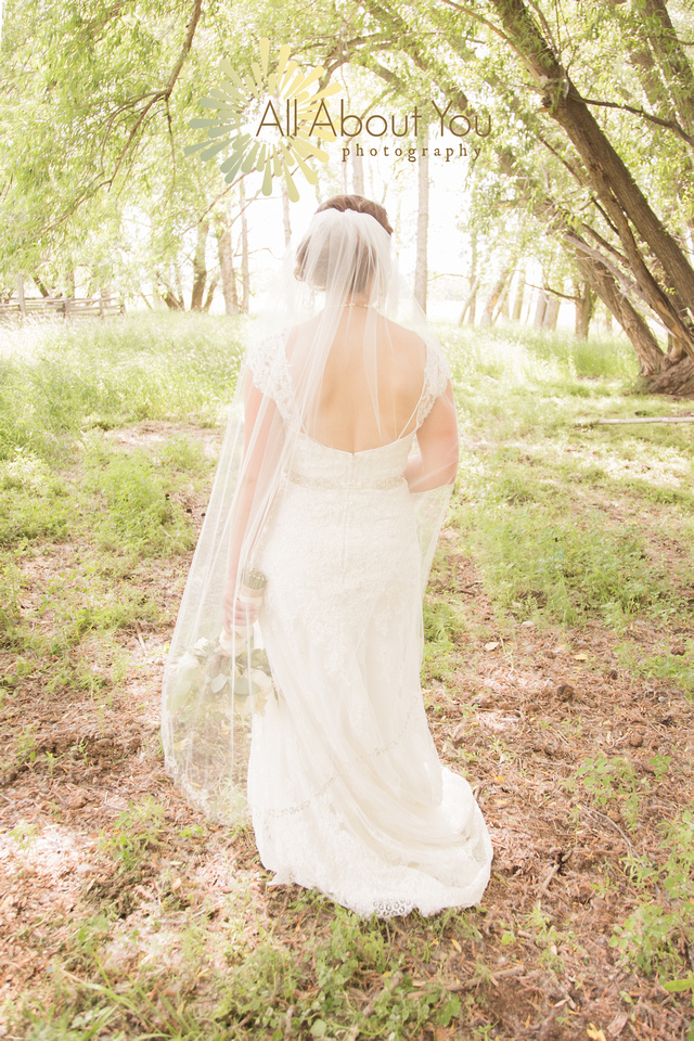 back-details-inspired-glowing-bride